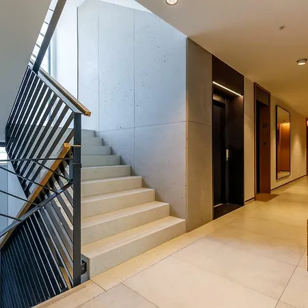 Appartamento Apartament 3cityhome 200metrow Od Plazy
