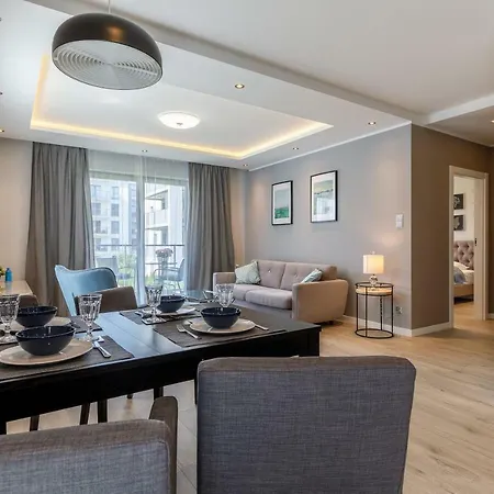 Appartamento Apartament 3cityhome 200metrow Od Plazy